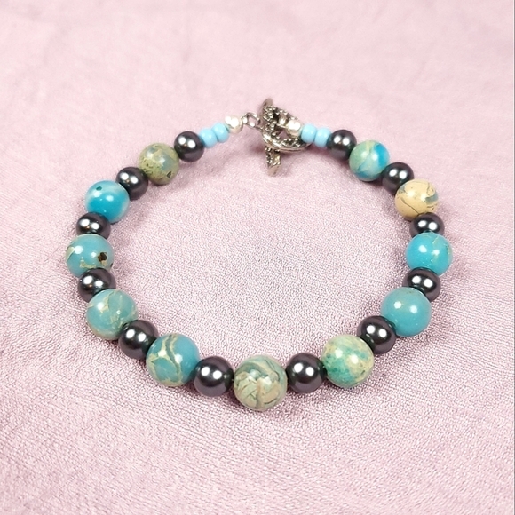 🦋 Turquoise Blue Stone Beaded Bracelet 🦋1/$14~2/$24~3/$30🦋 - Picture 2 of 6